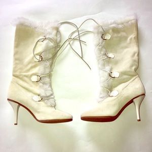 NEVER WORN Winter White Suede & Fur Lace Up Boots